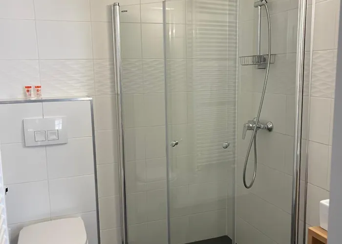 Neos Pensión Miedzyzdroje